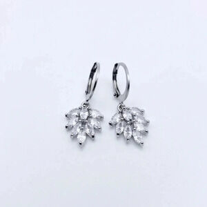 Leaf Hoops Earrings